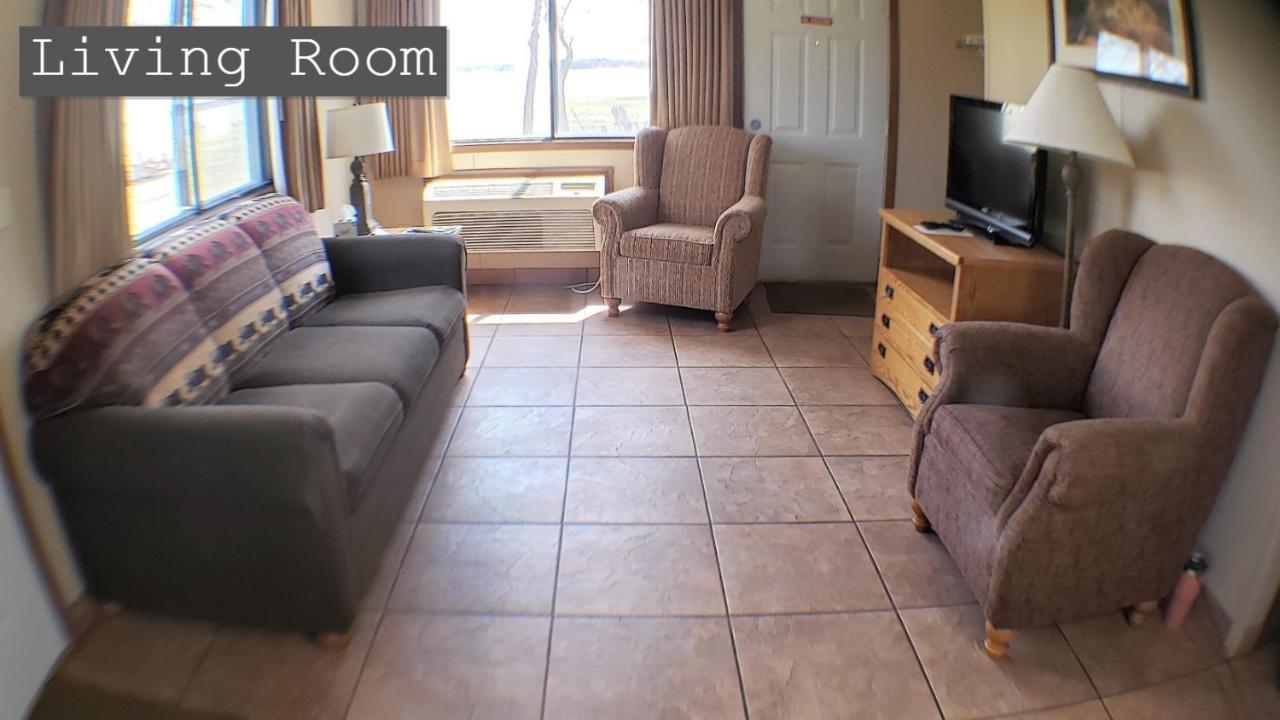 Lewis & Clark Resort Yankton Bagian luar foto