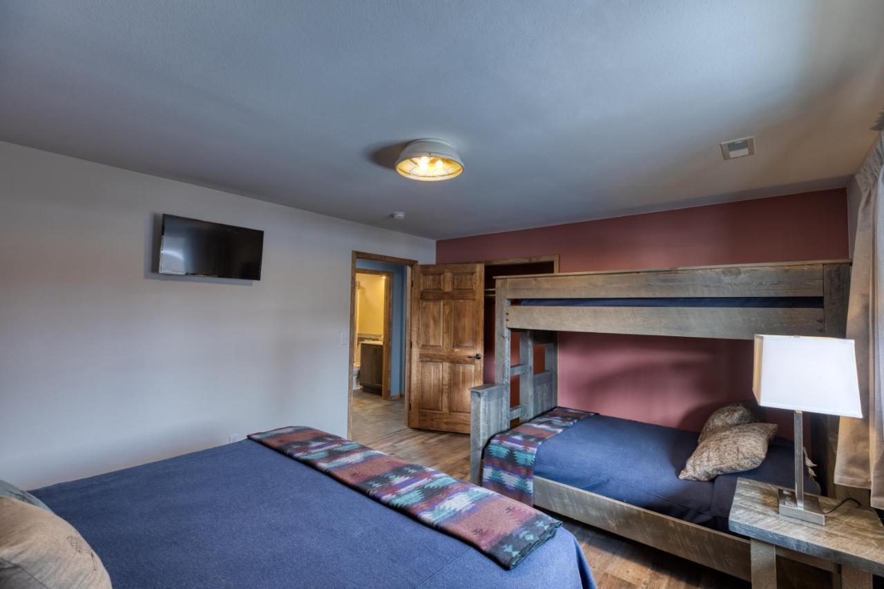 Lewis & Clark Resort Yankton Bagian luar foto