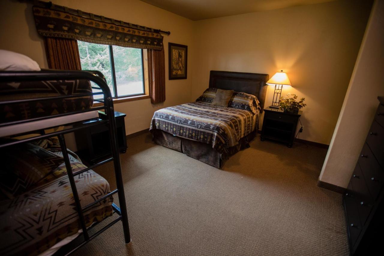 Lewis & Clark Resort Yankton Bagian luar foto