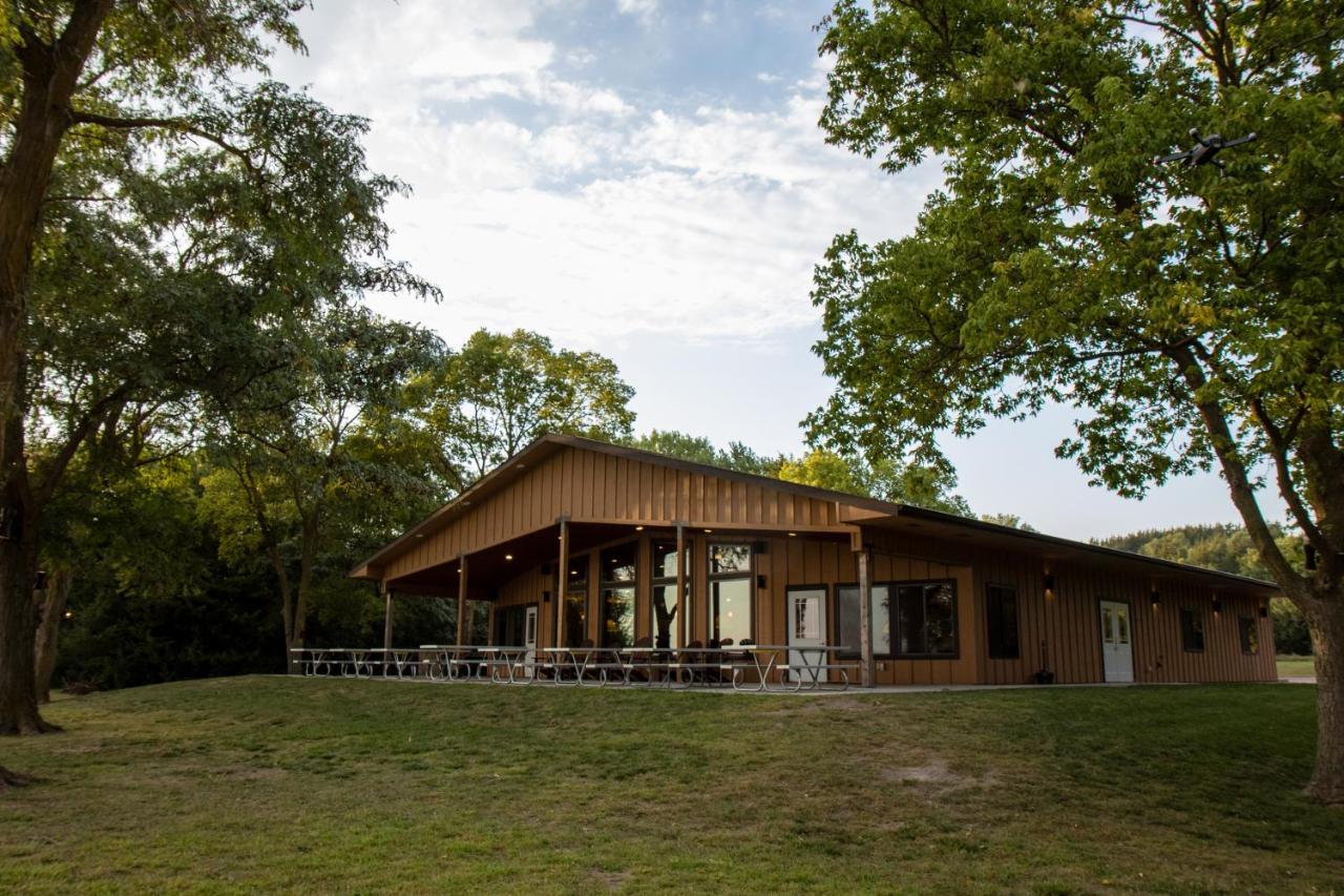 Lewis & Clark Resort Yankton Bagian luar foto