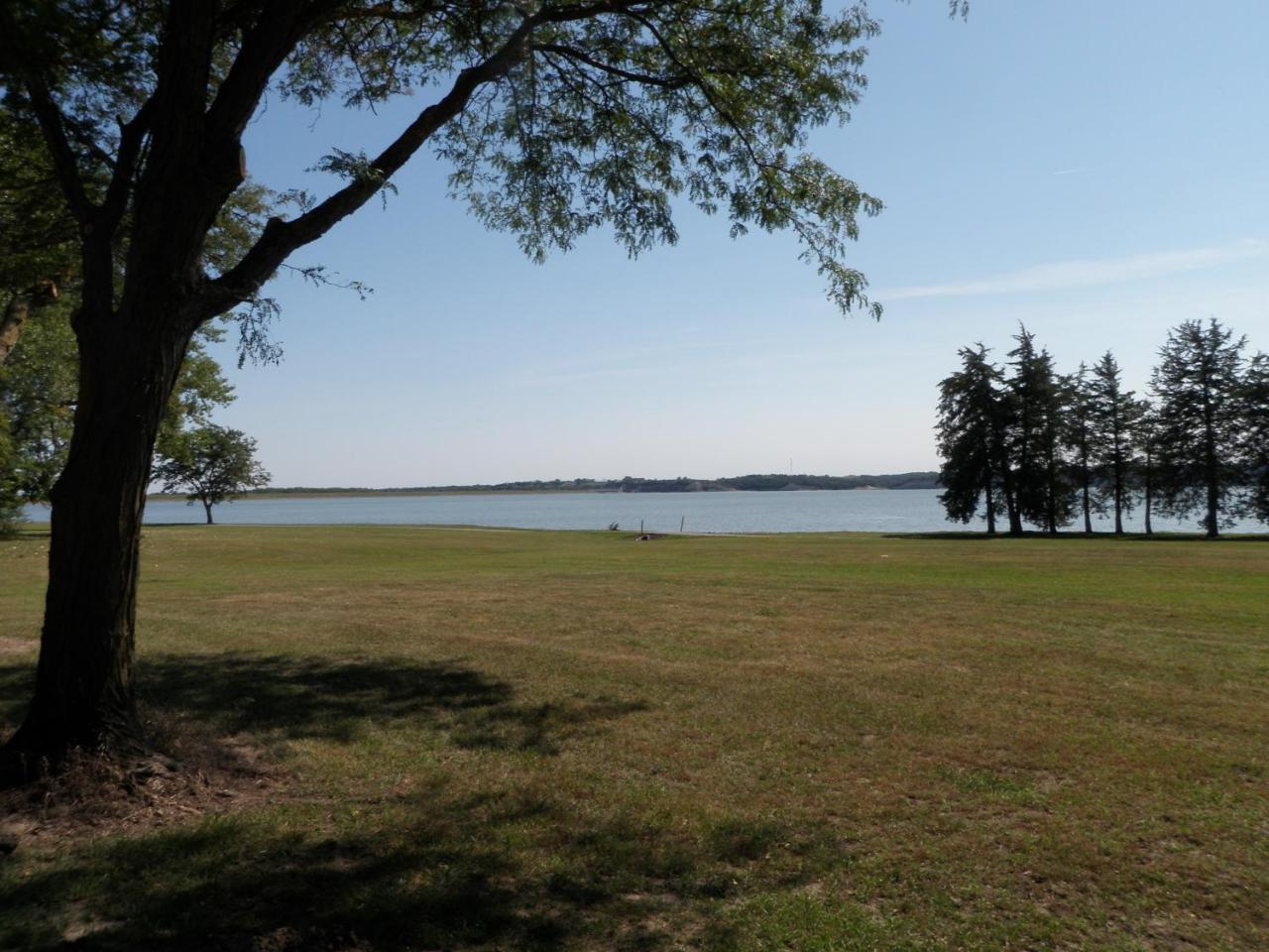 Lewis & Clark Resort Yankton Bagian luar foto